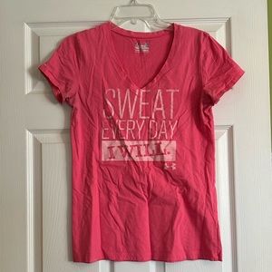Under Armour V-neck t-shirt - sz med (semi-fitted) coral- heatgear